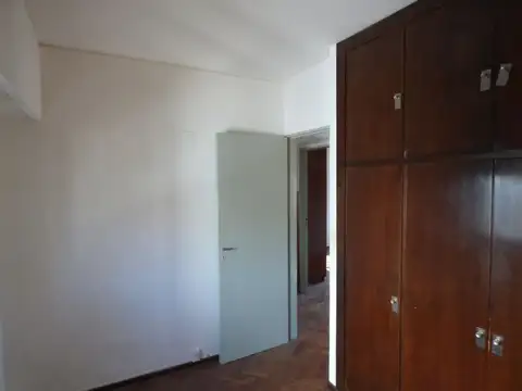 Departamento Segundo Piso Escalera