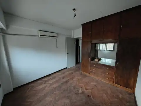 Departamento Segundo Piso Escalera