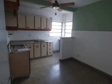Departamento Segundo Piso Escalera