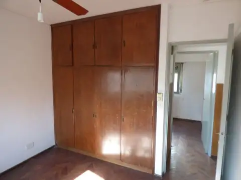 Departamento 5 ambientes con 1 baño