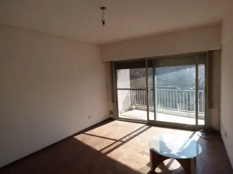 Departamento Segundo Piso Escalera