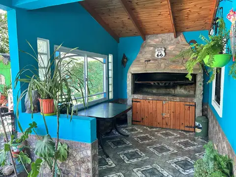 Casa 6 ambientes con 3 baños