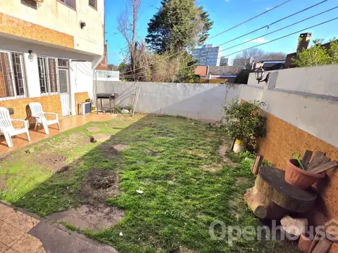 Casa 7 ambientes con 1 baño