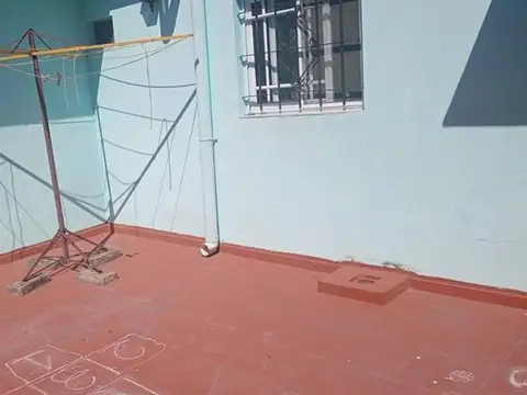 Depto Tipo Casa 4 ambientes con 1 baño
