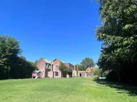 Excelente casa en Fisherton en barrio privado 4 dormitorios