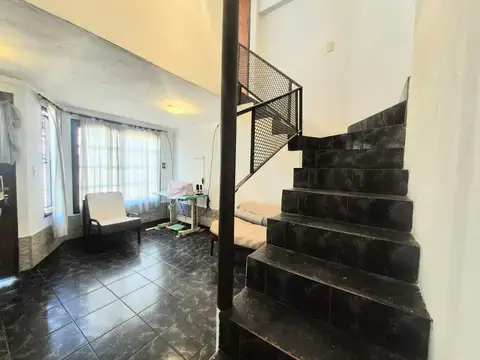 Depto Tipo Casa en Venta 16 años
