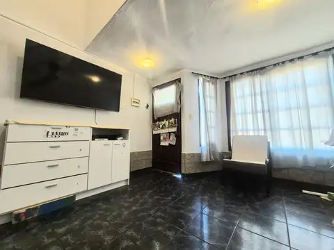 Depto Tipo Casa 3 ambientes con 2 baños