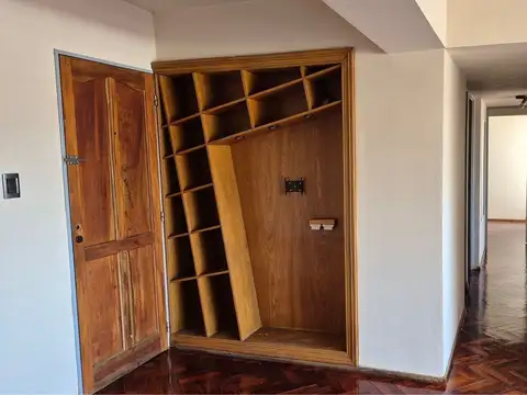 Departamento en Alquiler de 5 ambientes