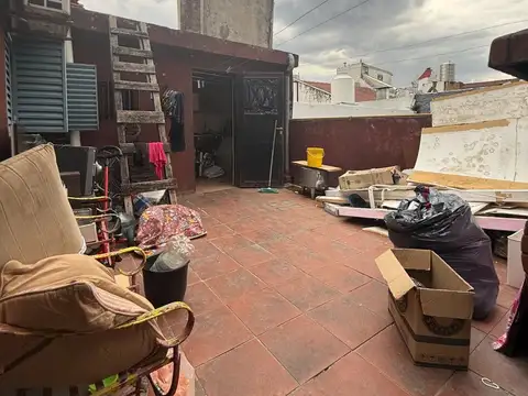 VENTA PH 4 ambientes a reciclar  en PARQUE CHAS!!!