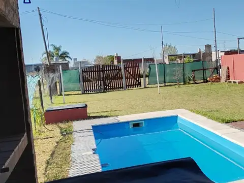 Casa 3 ambientes con 1 baño