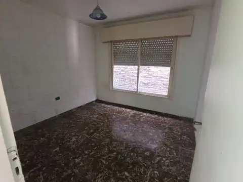 Depto Tipo Casa en Venta en Temperley, USD 45.000
