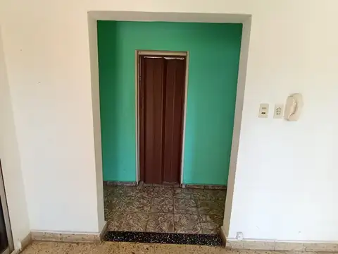 Depto Tipo Casa en Venta 60 años