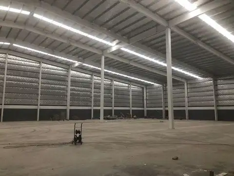 Calle 11 853 - 3500 m2 cub