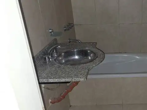 Departamento en Alquiler en Echesortu, $ 330.000