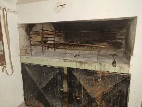 VENDO LOCAL COMERCIAL CON CASA EN VILLA ELISA 