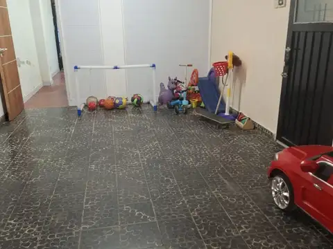 VENDO LOCAL COMERCIAL CON CASA EN VILLA ELISA 