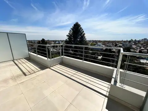 Departamento en Alquiler con 1 cocheras