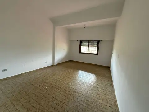 Departamento de 3 amb en alquiler en Lomas del Mirador