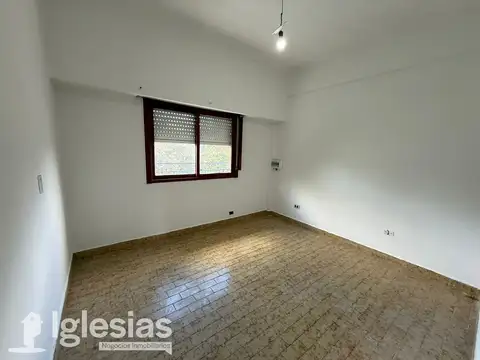 Departamento en Alquiler en Lomas del Mirador, $ 750.000