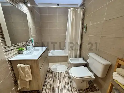 Venta Casa 5 Dorm. Barrio Paraiso, Granadero Baigorria