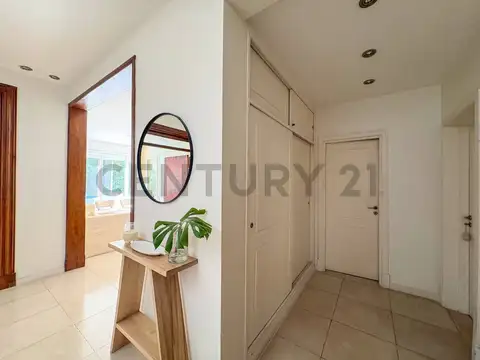 Casa muy luminosa de 3 dormitorios y escritorio o 4to dormitorio
