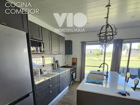 Casa 4 ambientes con 2 baños