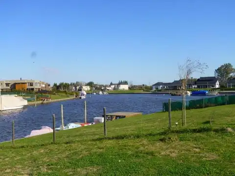 Terreno en Venta en Albanueva, USD 1.000.000