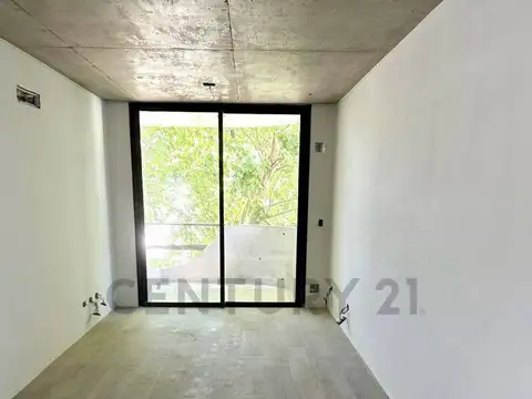 Dante 800, Piso 0