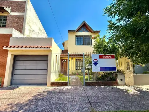 VENTA CASA EN LOMAS DE ZAMORA