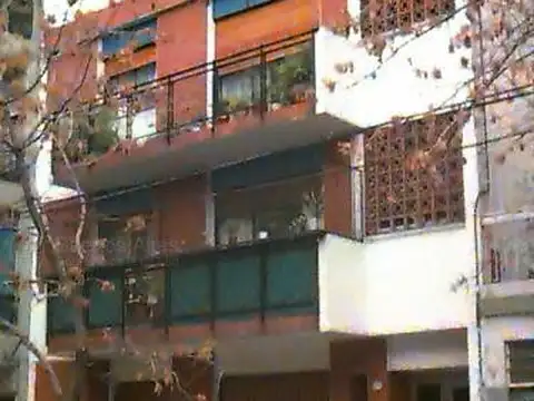REGIO 2 AMBIENTES CON PATIO LUMINOSO