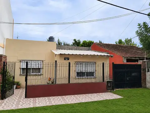 CASA EN VENTA EN SAN VICENTE 3 DORMITORIOS