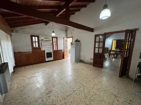 Casa en Venta en Temperley, USD 110.000