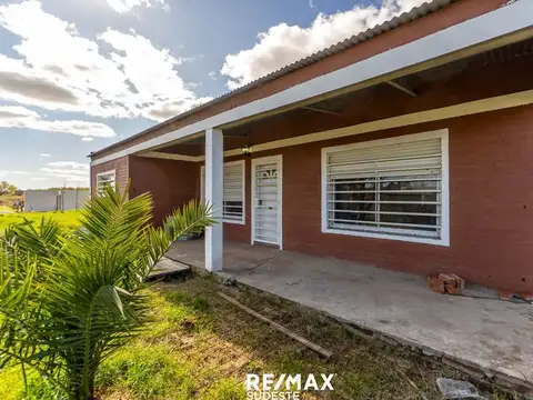 Casa en venta – Barrio Portal del Este APTO CRED.