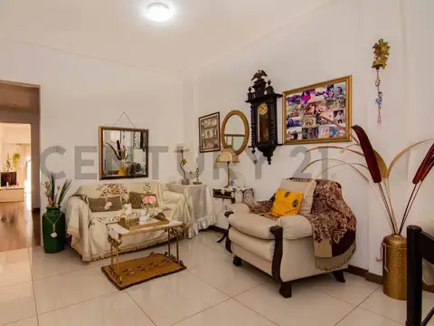 Venta Departamento 2 dormitorios con patio | Pichincha, Rosario