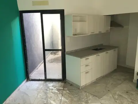Depto Tipo Casa 2 ambientes con 1 baño