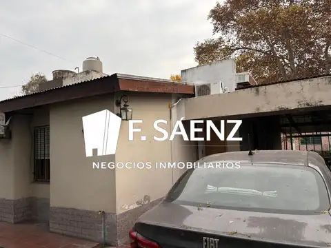 Casa en venta 4 ambientes en Av. Espora Adrogué