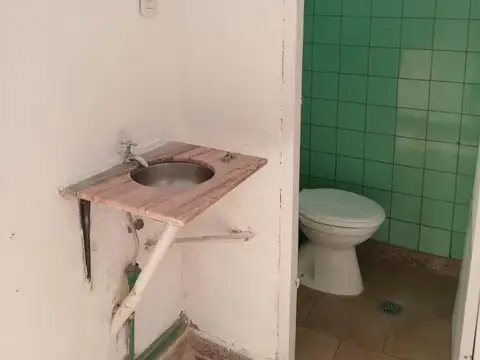 Local en Alquiler en Banfield, $ 450.000