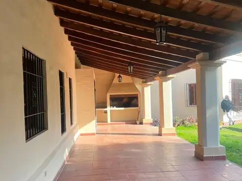 ALQUILER CASA EN HOUSING EL HORNERO