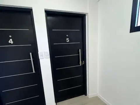 Carabobo 2200, Piso 1