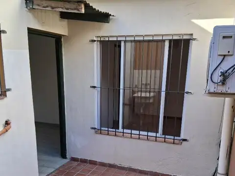 PH 2 amb con patio s/expensas. Muy Buena ubicación