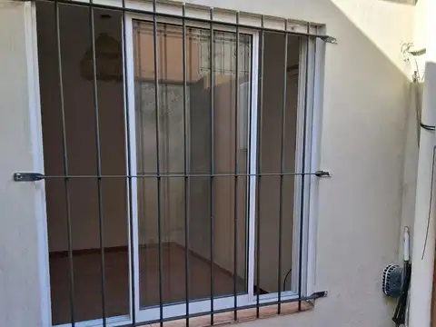 Depto Tipo Casa en Alquiler de 2 ambientes