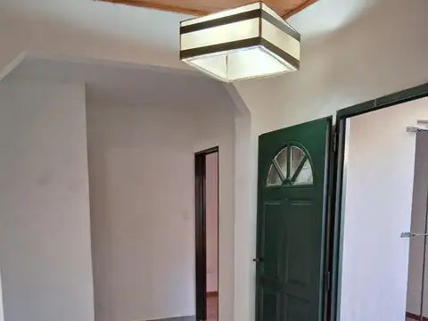 Depto Tipo Casa en Alquiler en Olivos, $ 680.000