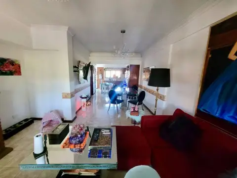 Depto Tipo Casa en Venta de 4 dormitorios