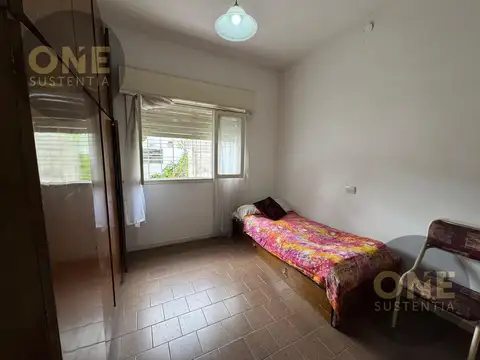 Casa con lote propio en Banfield Este