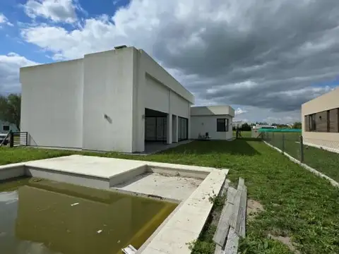 Casa en Venta en Canning, USD 320.000