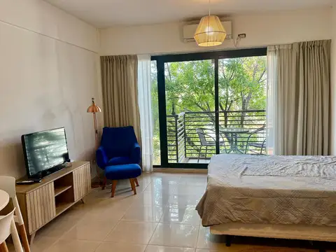 Monoambiente en venta en Urquiza R, apto profesional, con balcón
