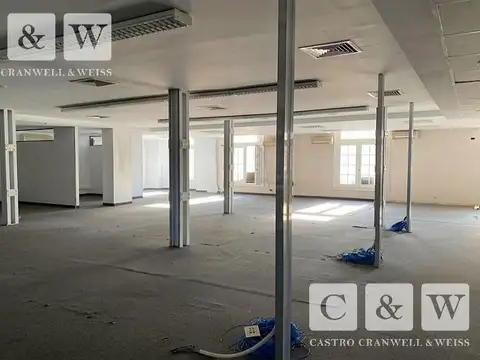 Oficina en Microcentro | Luminosa | Buena ubicación | Buen estado