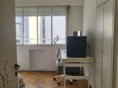Sarandí 200 , Piso 4