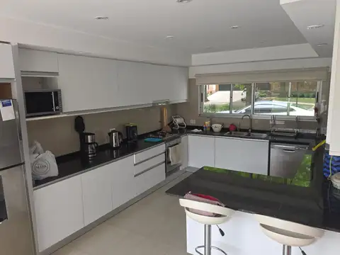 Casa en Venta de 5 dormitorios
