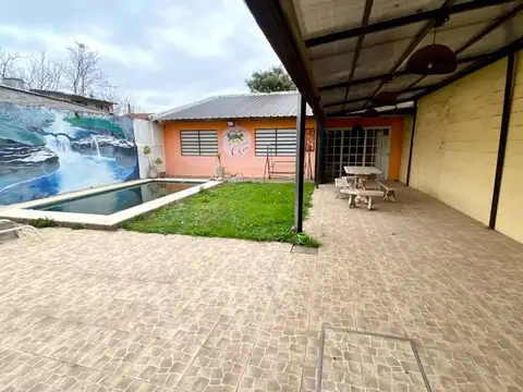 VENTA CASA 5 AMB C/PILETA QUINCHO JARDIN Y DEPTO